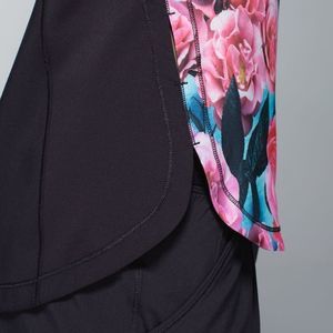 Lululemon Lightened Up Short Sleeve in Secret Garden Floral